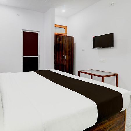 Hotel O White House Hasanganj Екстер'єр фото