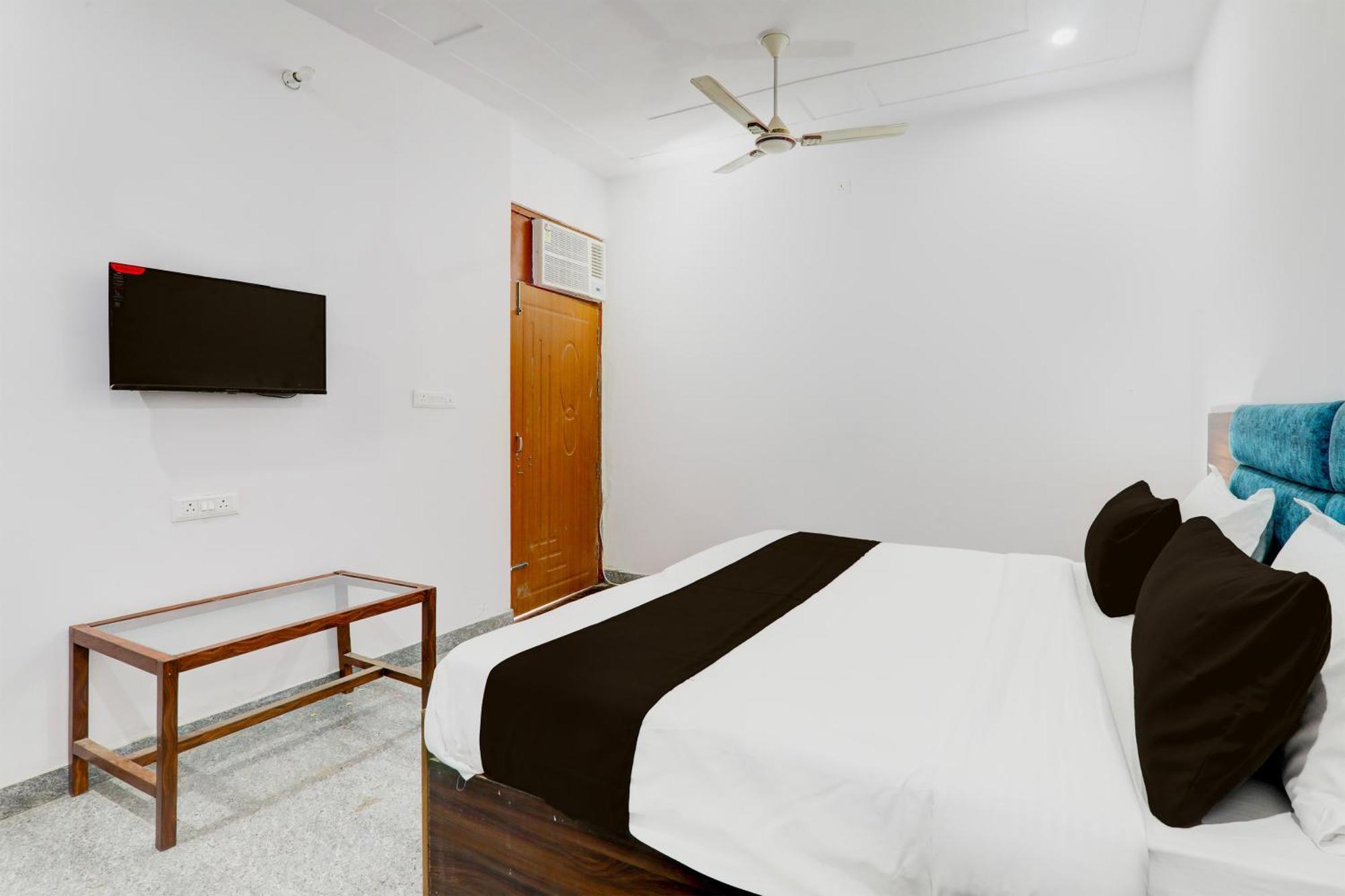 Hotel O White House Hasanganj Екстер'єр фото