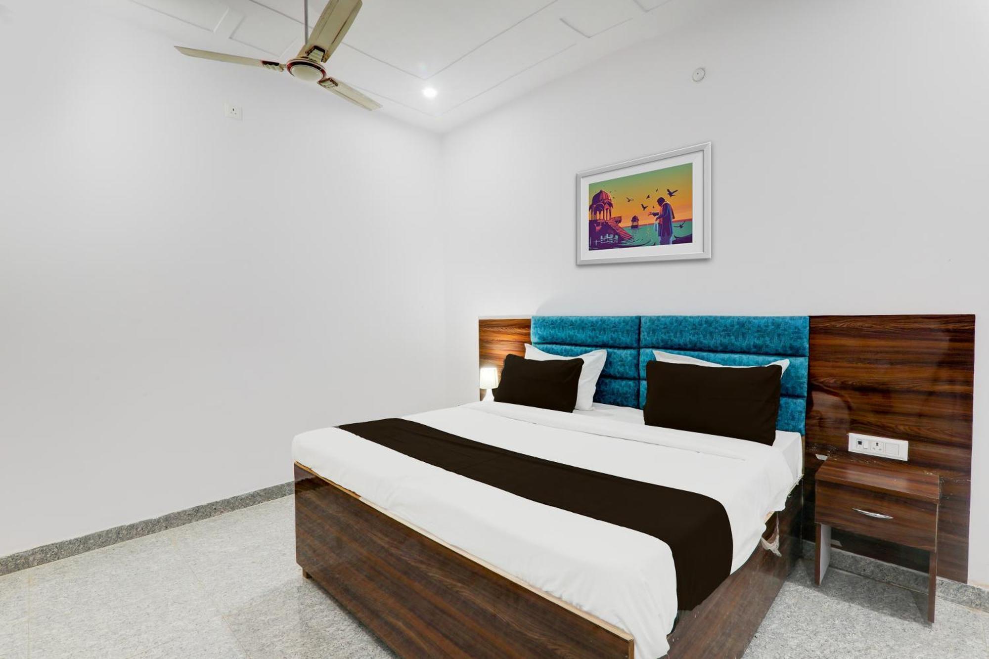 Hotel O White House Hasanganj Екстер'єр фото
