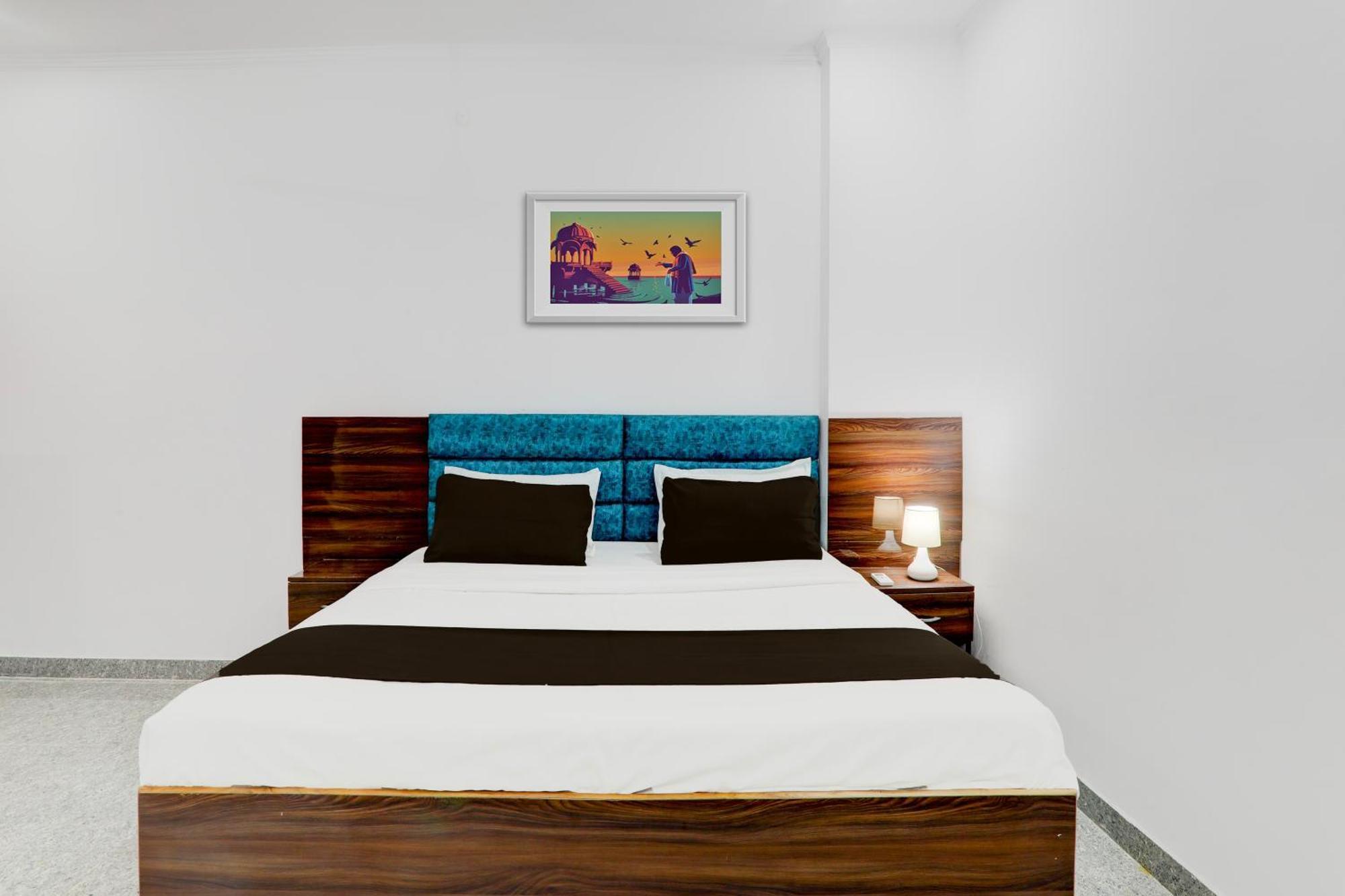 Hotel O White House Hasanganj Екстер'єр фото