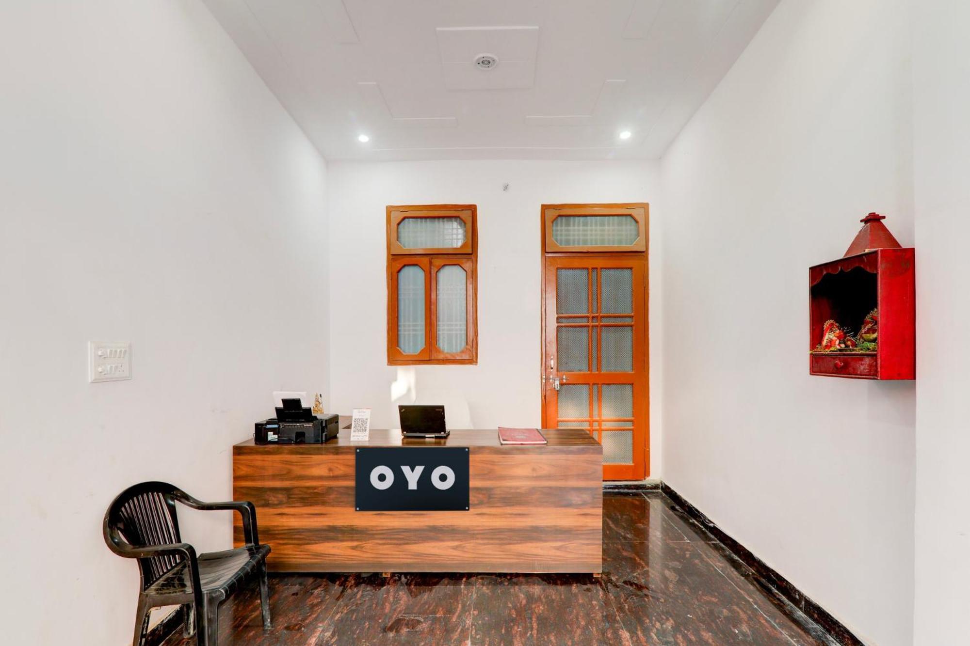 Hotel O White House Hasanganj Екстер'єр фото